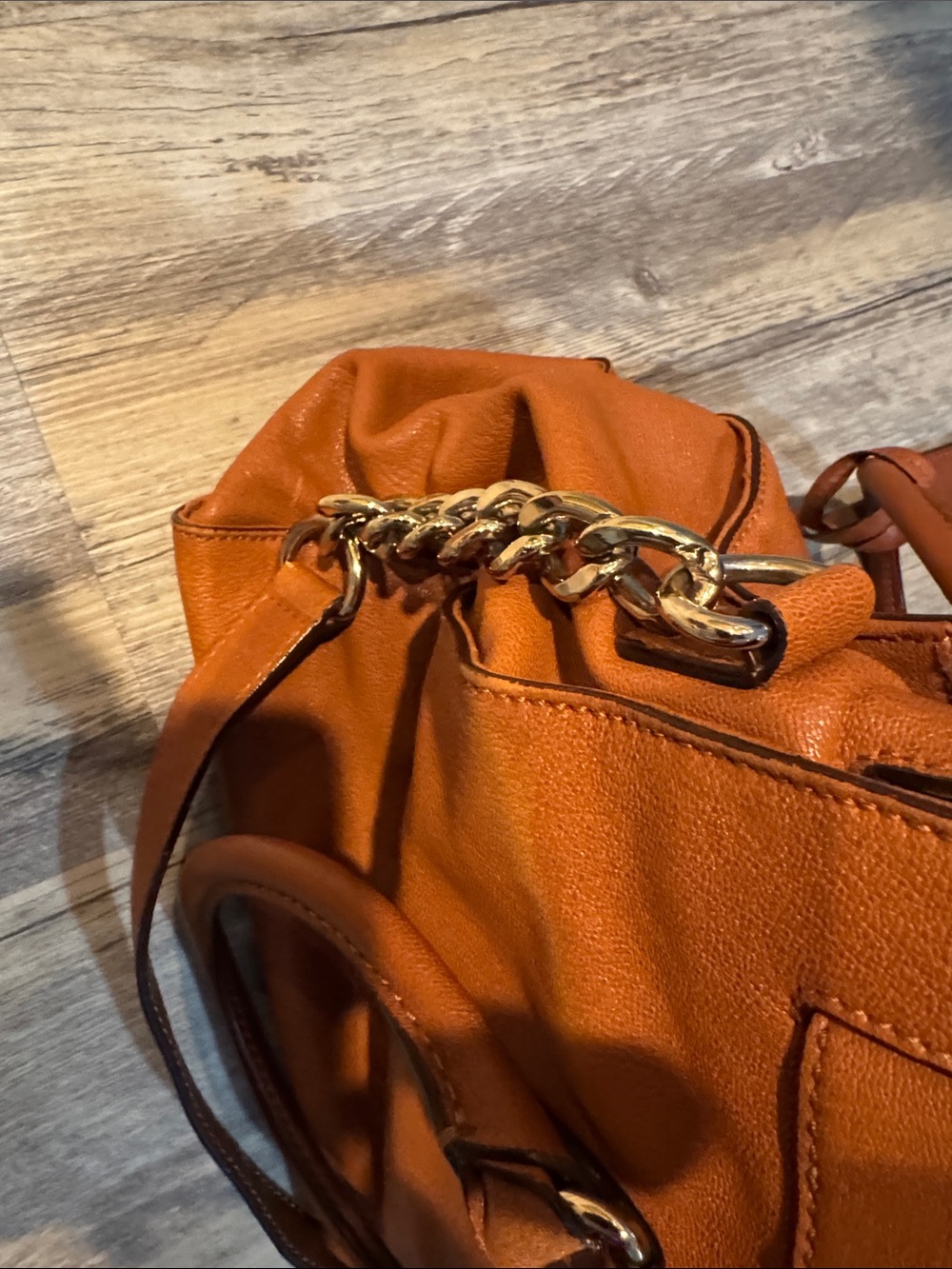 Michael Kors Tan Leather Satchel with Gold Hardware h-11 1/4 w-5 1/2, L-14 1/4 - Picture 5 of 10